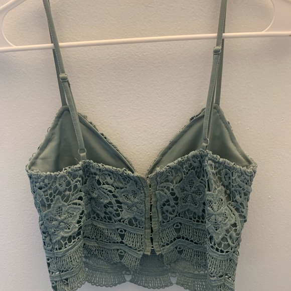 Lace tank top - Picture 3 of 3